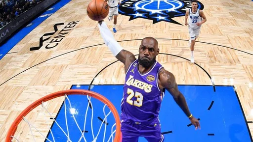 ESPN专家：詹姆斯大概率离开湖人 要腾5000万空间需放弃多人