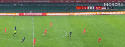 刘浩帆禁区内护球被断,叻迪抽射稍稍高出横梁