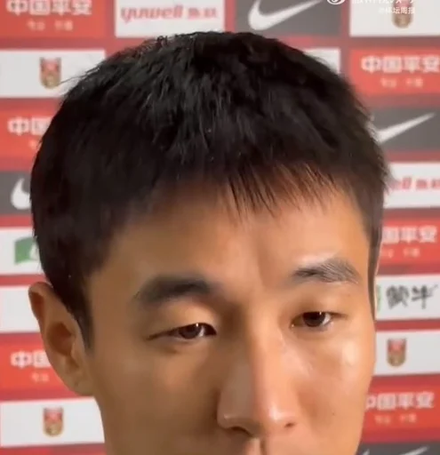 韦世豪：前几年踢泰国互有攻守，这场压制对手已经做得非常好了